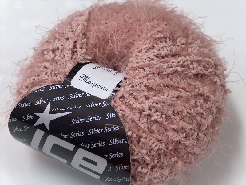 [fnt2-6246] Magician (Light RosyBrown)