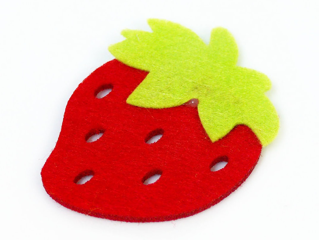 5 Felt Figures - Strawberry